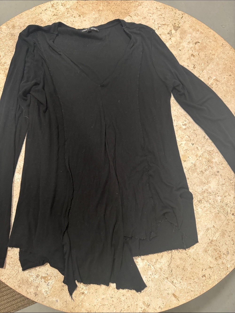 Cable & Gauge Black Long-Sleeve V-Neck Top sweater